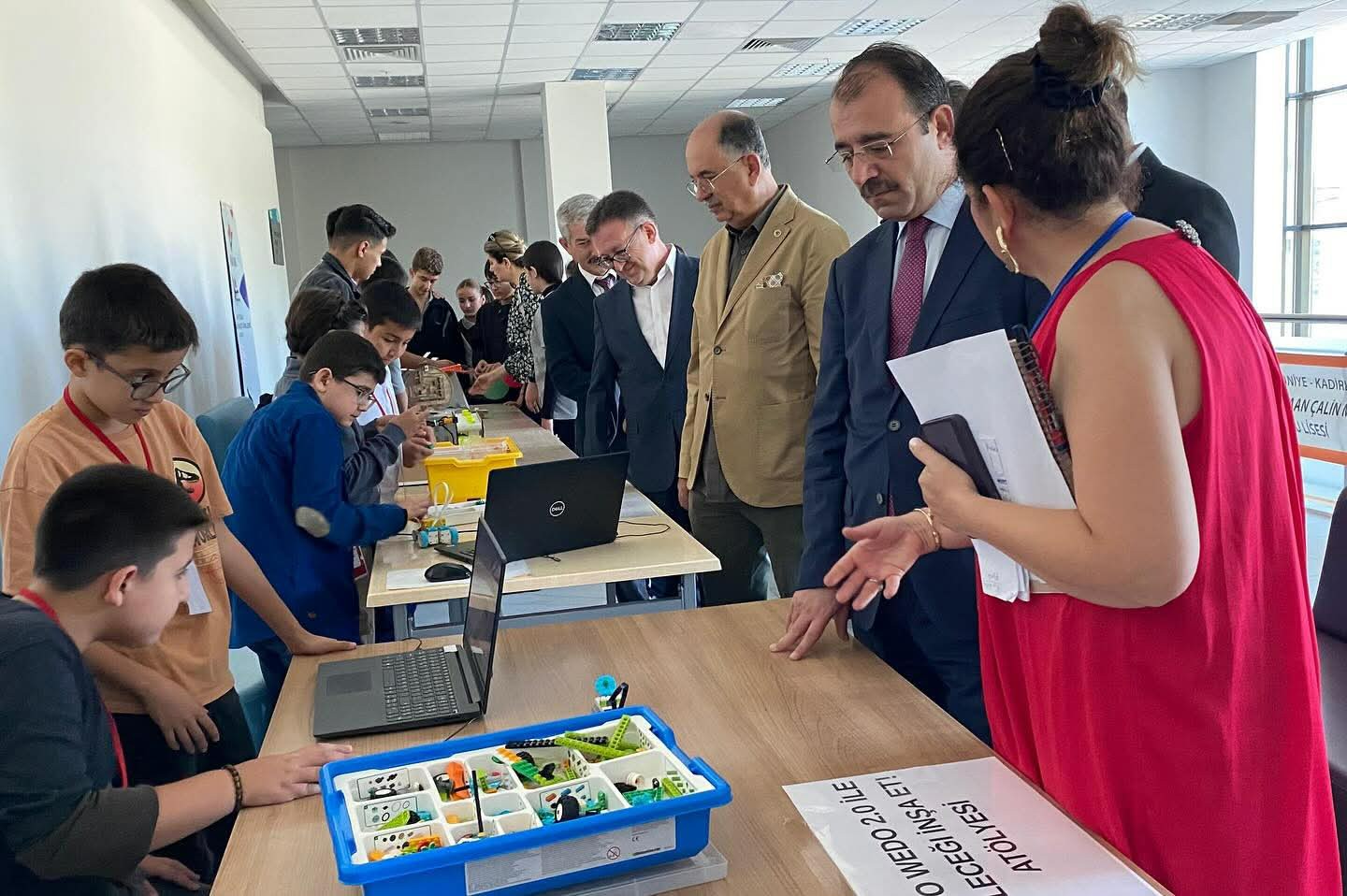 Kadirli’de Öğrencilerin Bilim Projeleri Görücüye Çıktı4