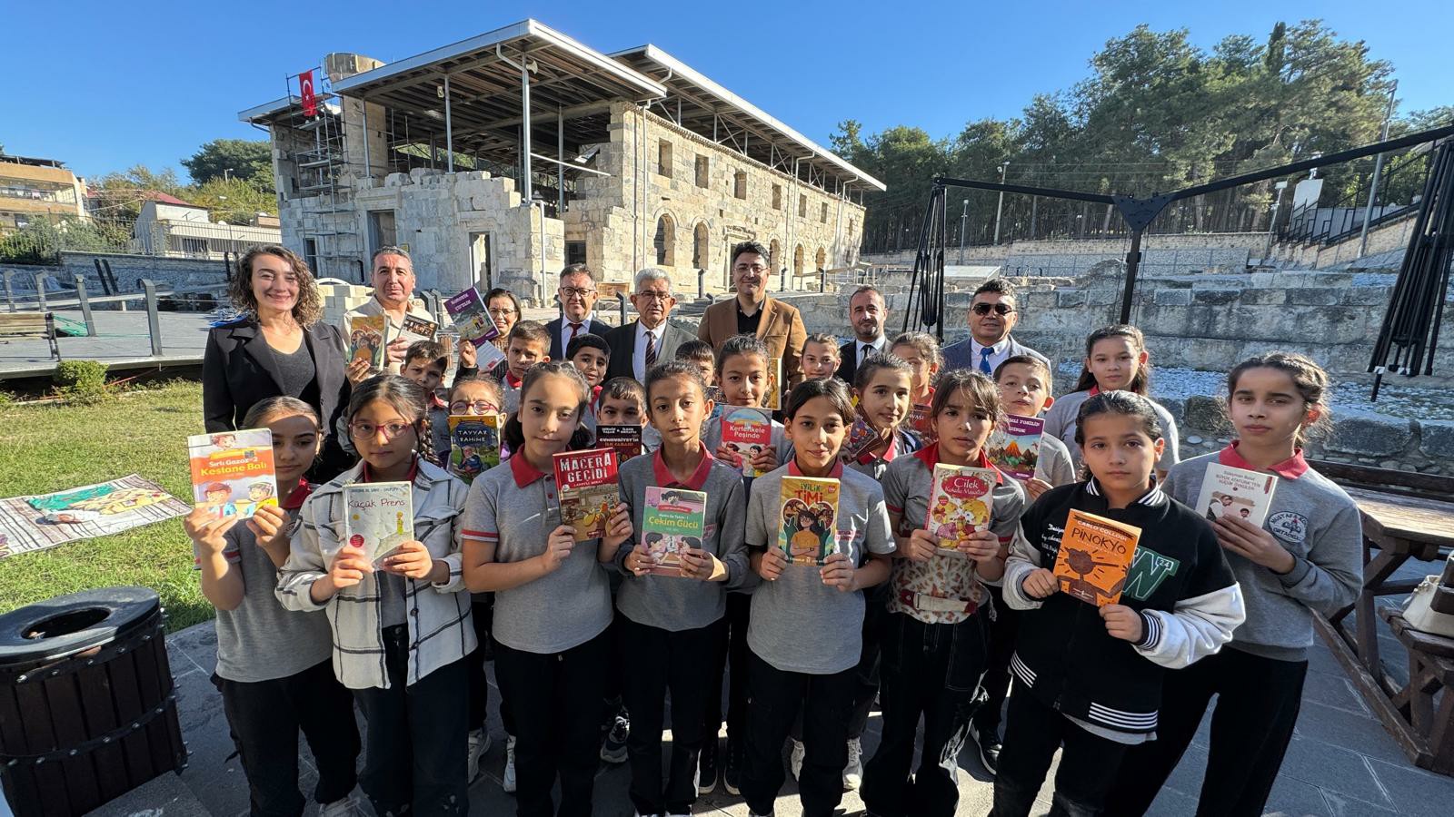 Kadirli’de Tarihi Ala Cami’de Kitap Okuma Etkinliği5