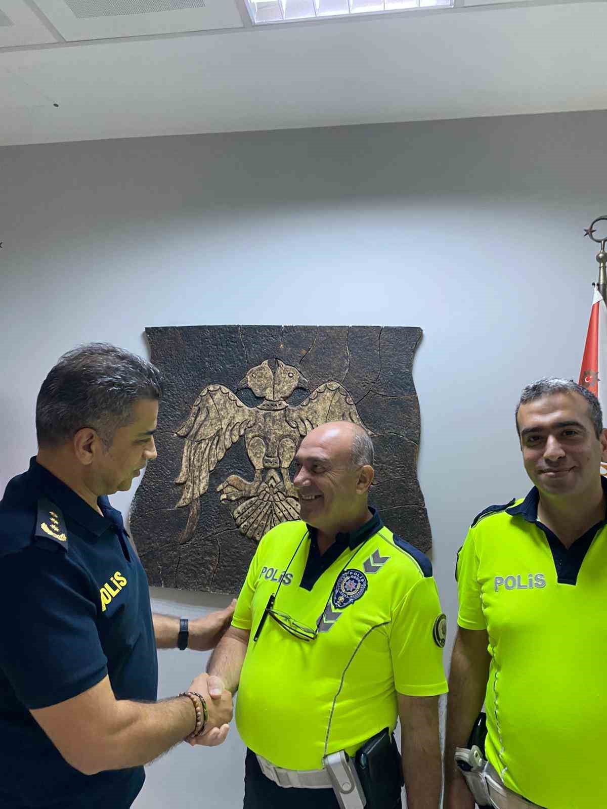 Kadirli’de Trafik Polislerine Emniyet Müdürü’nden Teşekkür2