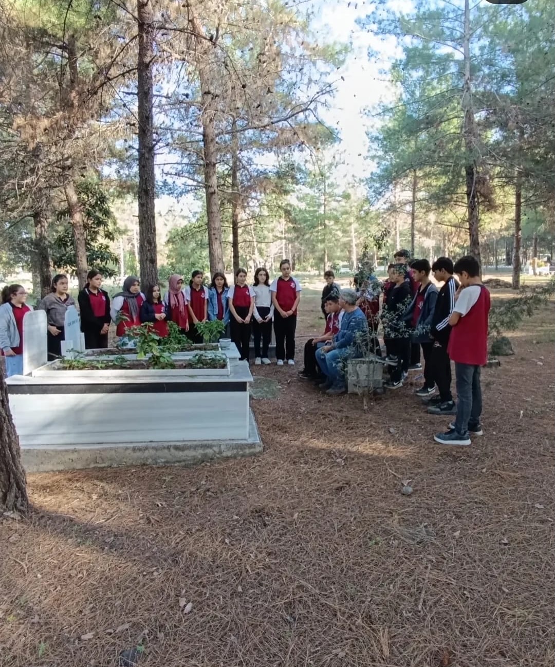 Karacaören Ortaokulu Öğrencileri Hem Temizledi Hem Dua Etti2