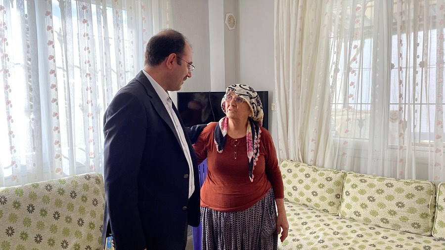 Kaymakam Dolu Ve Eşi Hane Ziyaretlerinde Bulundu2