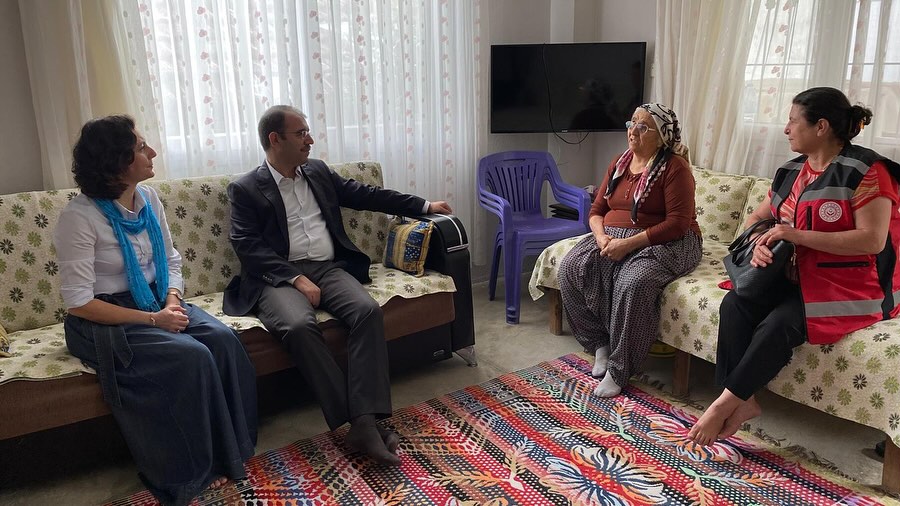 Kaymakam Dolu Ve Eşi Hane Ziyaretlerinde Bulundu4