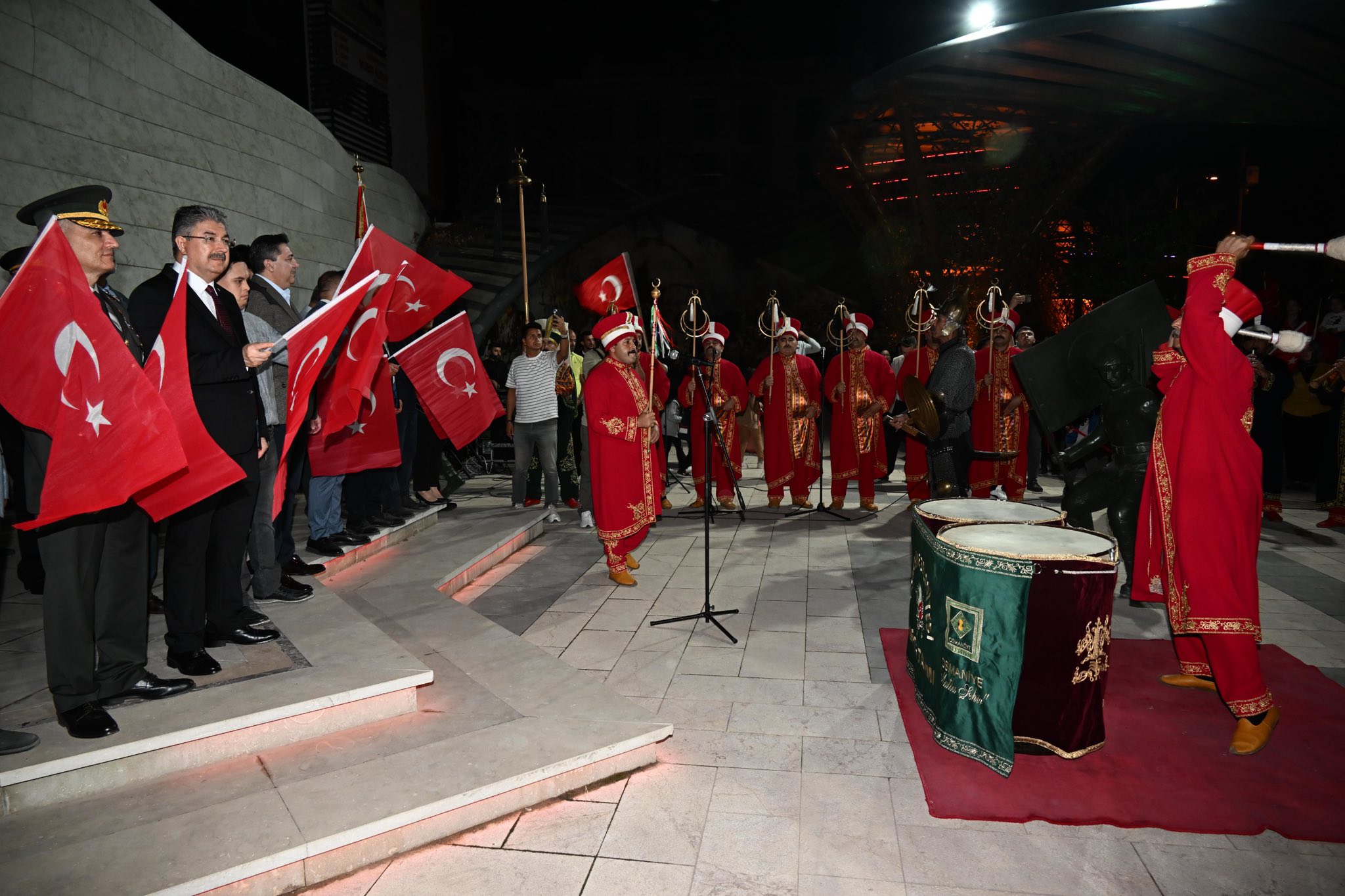 Osmaniye’de 29 Ekim Coşkusu Fener Alayı Ve Bayrak Yürüyüşü2