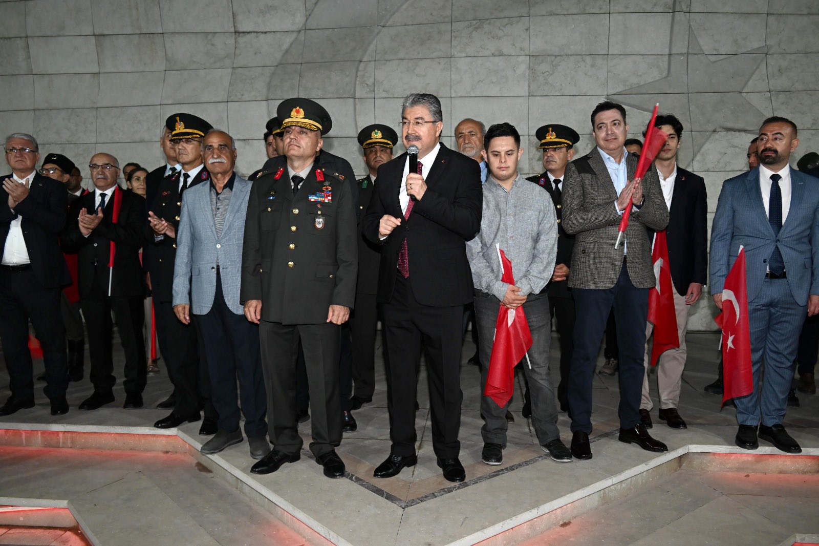 Osmaniye’de 29 Ekim Coşkusu Fener Alayı Ve Bayrak Yürüyüşü5