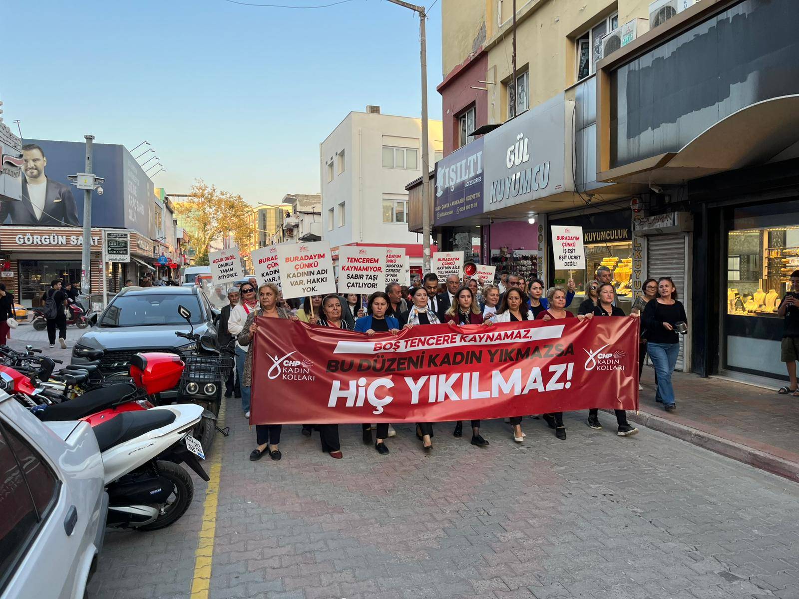 Osmaniye'de Chp’li Kadınlardan Boş Tencere Mesajı “Yeter Artık!” (3)