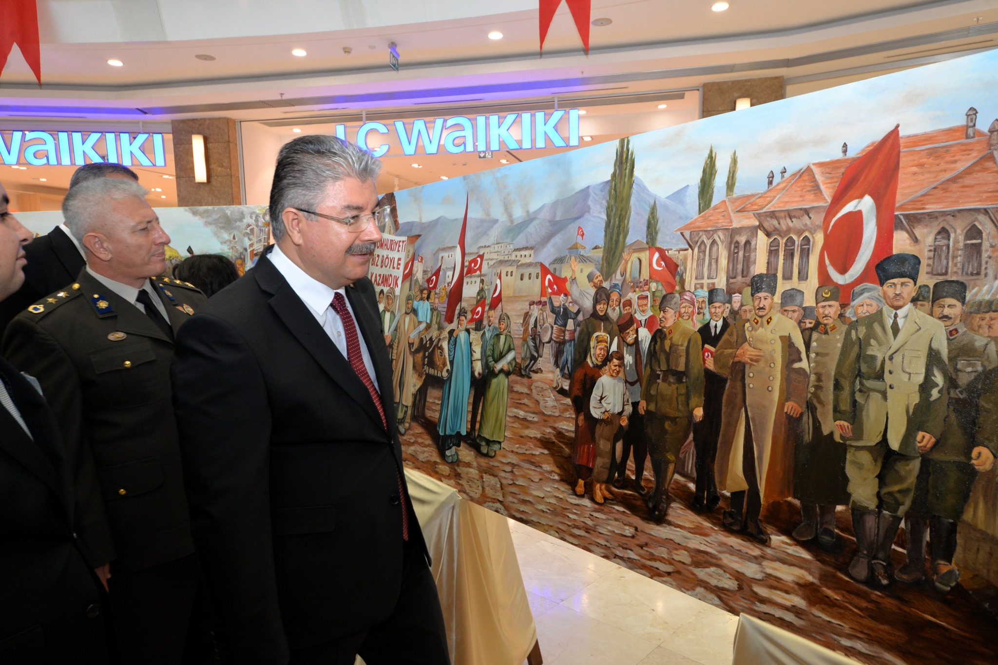 Osmaniye’de “Cumhuriyet Sergisi” Coşkuyla Açıldı2