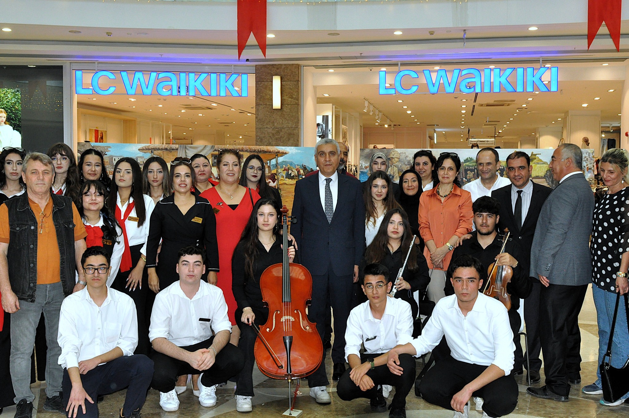 Osmaniye’de “Cumhuriyet Sergisi” Coşkuyla Açıldı6