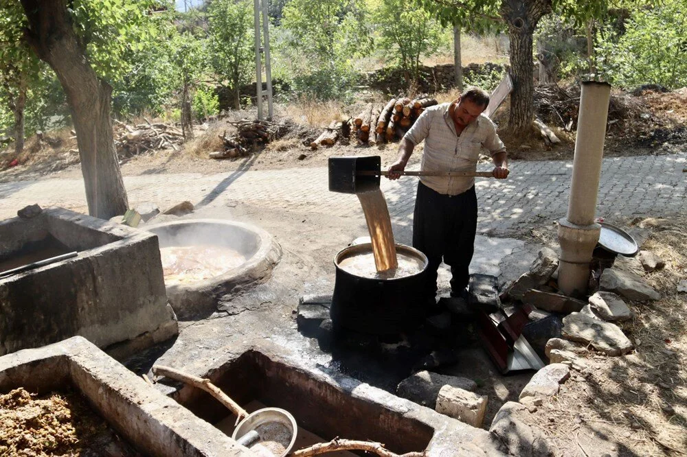 Osmaniye’de Geleneksel Yöntemle Pekmez Yapımına Başlandı1