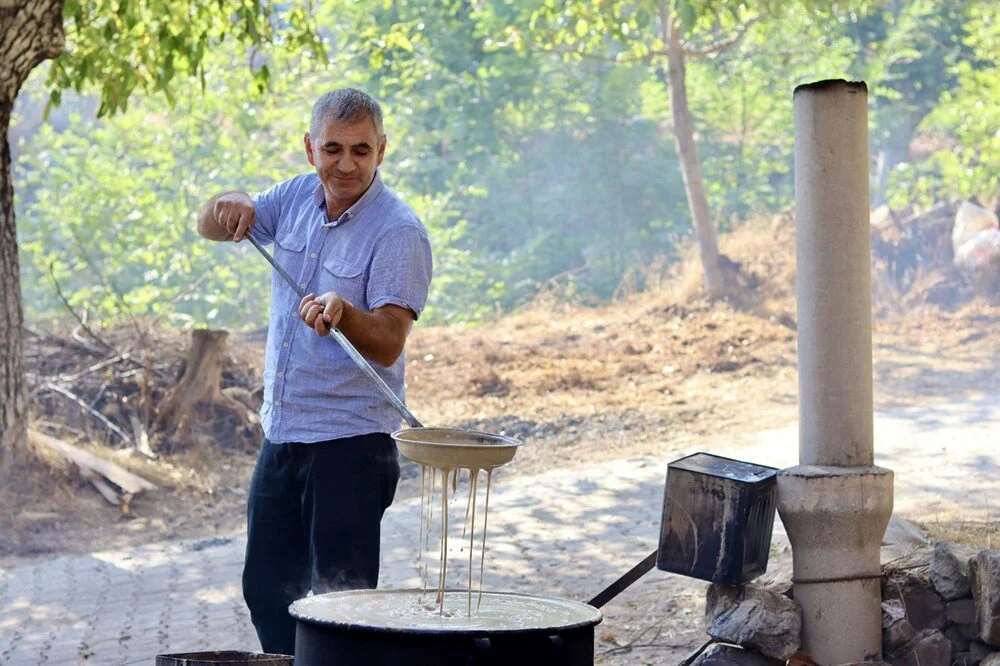 Osmaniye’de Geleneksel Yöntemle Pekmez Yapımına Başlandı6