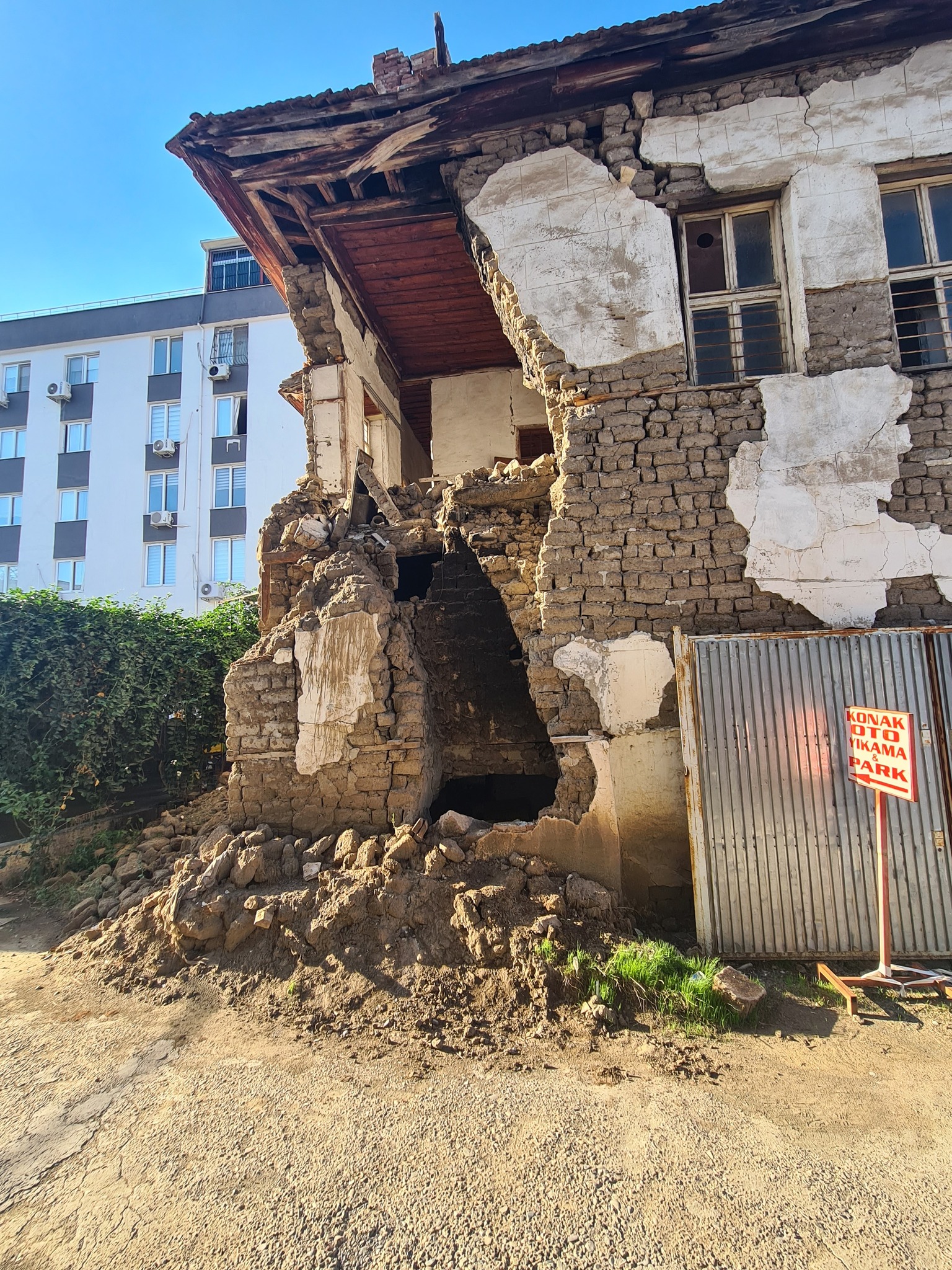 Osmaniye’de Tescilli Kültür Varlığı Tehlike Altında (7)