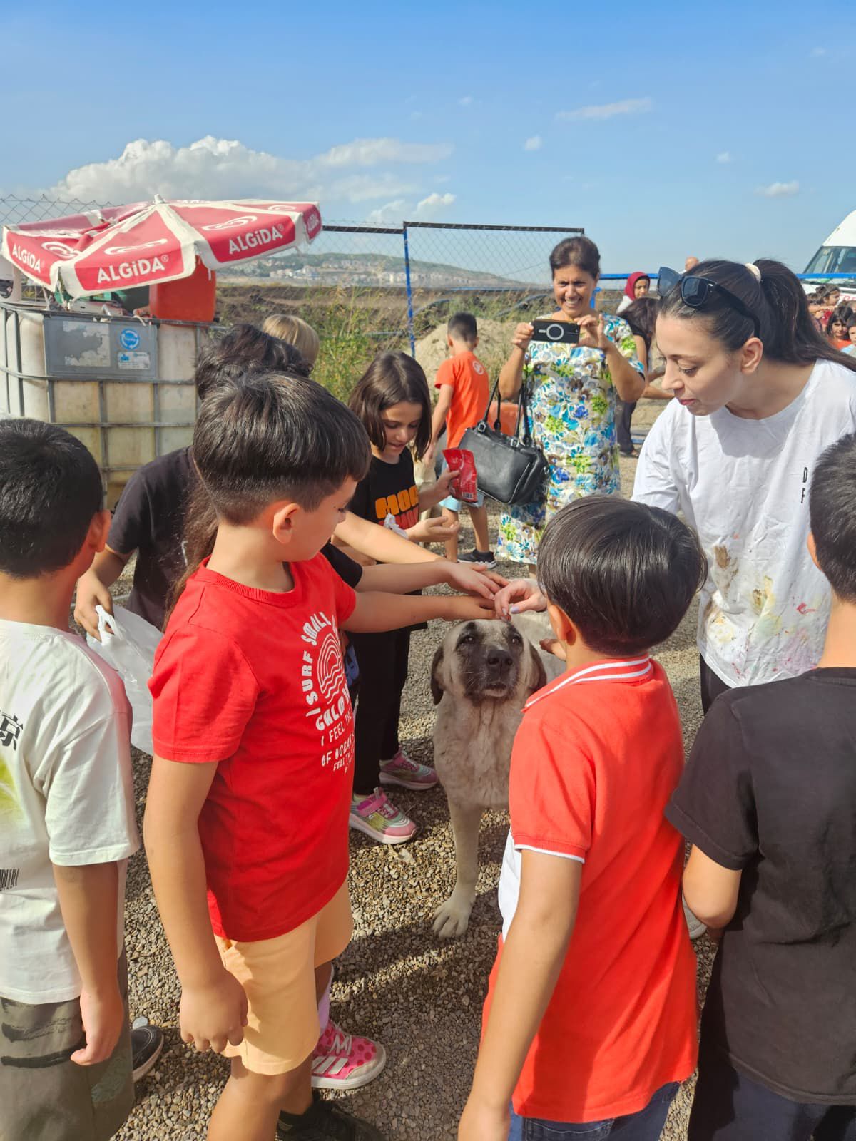 Osmaniyeli Öğrencilerden Hayvanlara Sevgi Dolu Ziyaret (5)