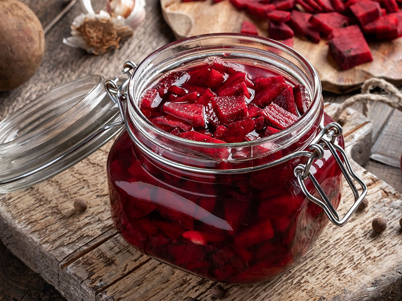 Osmaniyeliler İçin Ev Yapımı Kırmızı Pancar Turşusu Tarifi3