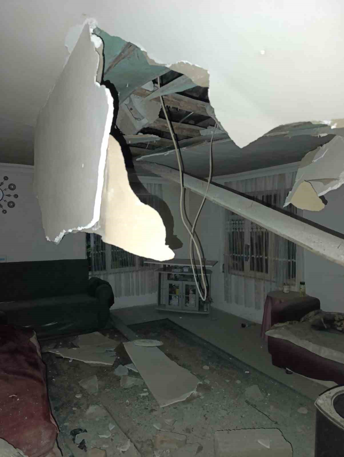 Sındırgı Depremi Manisa'da Ev Yıktı