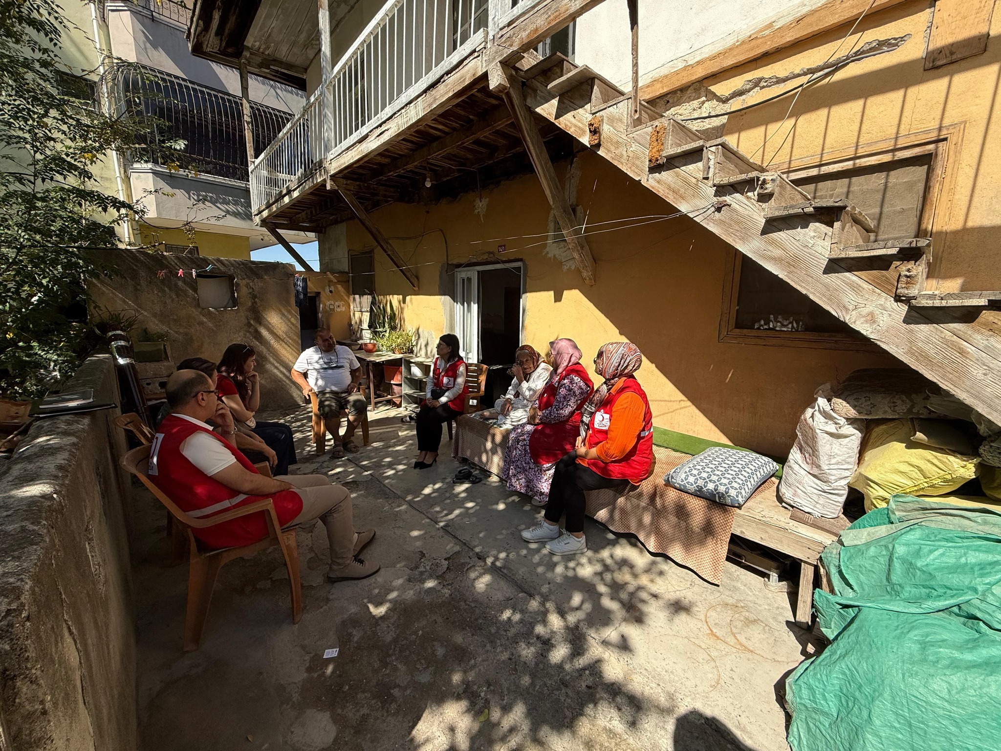 Türk Kızılay Kadirli’den Asırlık Çınarlara Vefa6