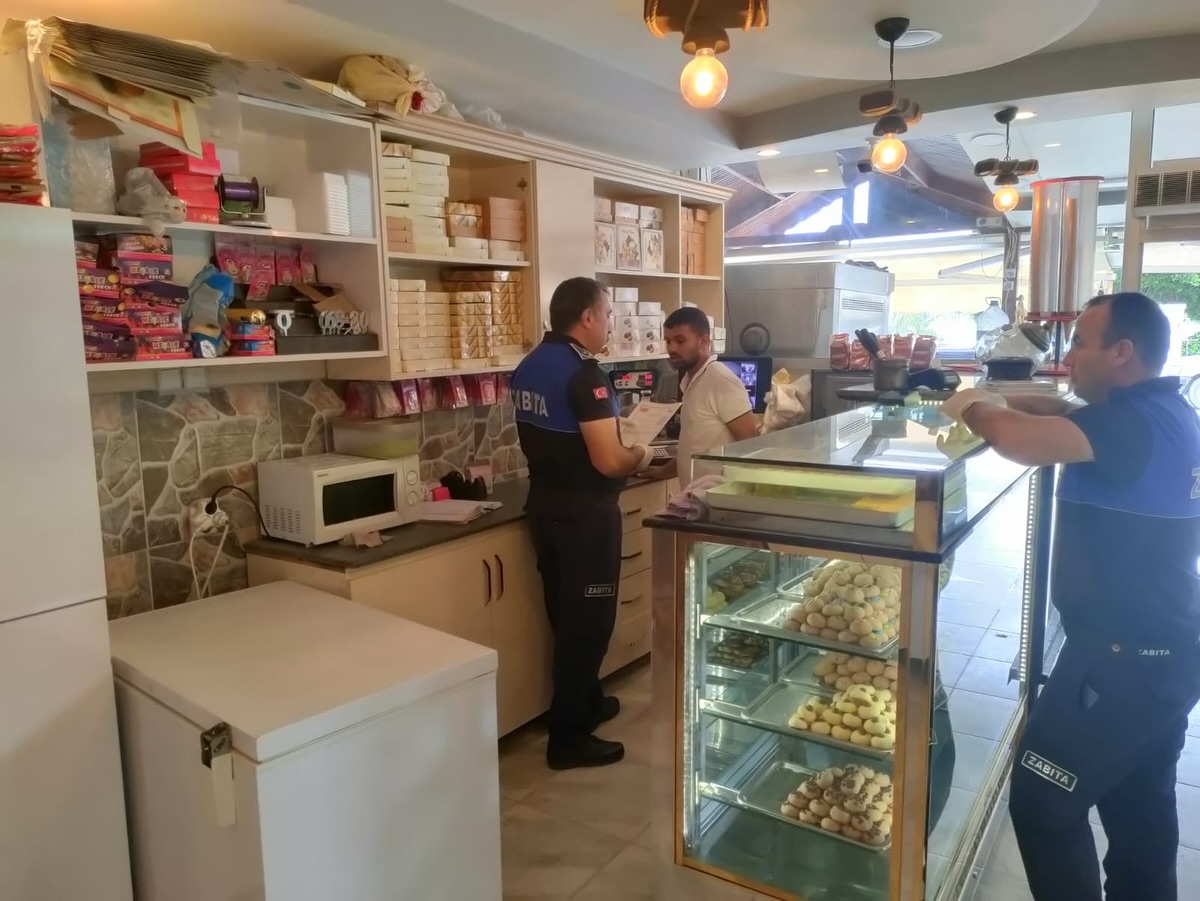 Yumurtalık’ta Temizlik Ve Denetimler Sürüyor6