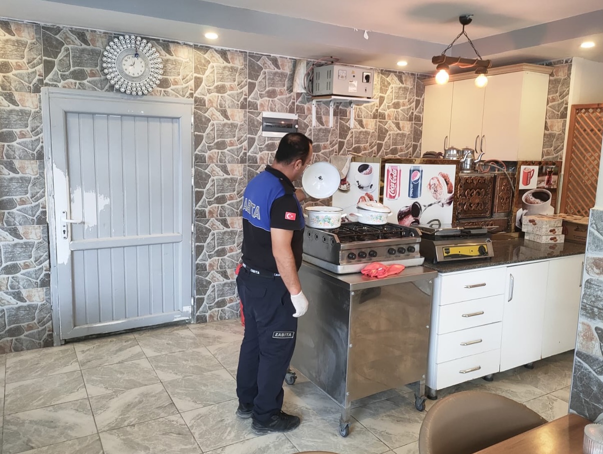 Yumurtalık’ta Temizlik Ve Denetimler Sürüyor7