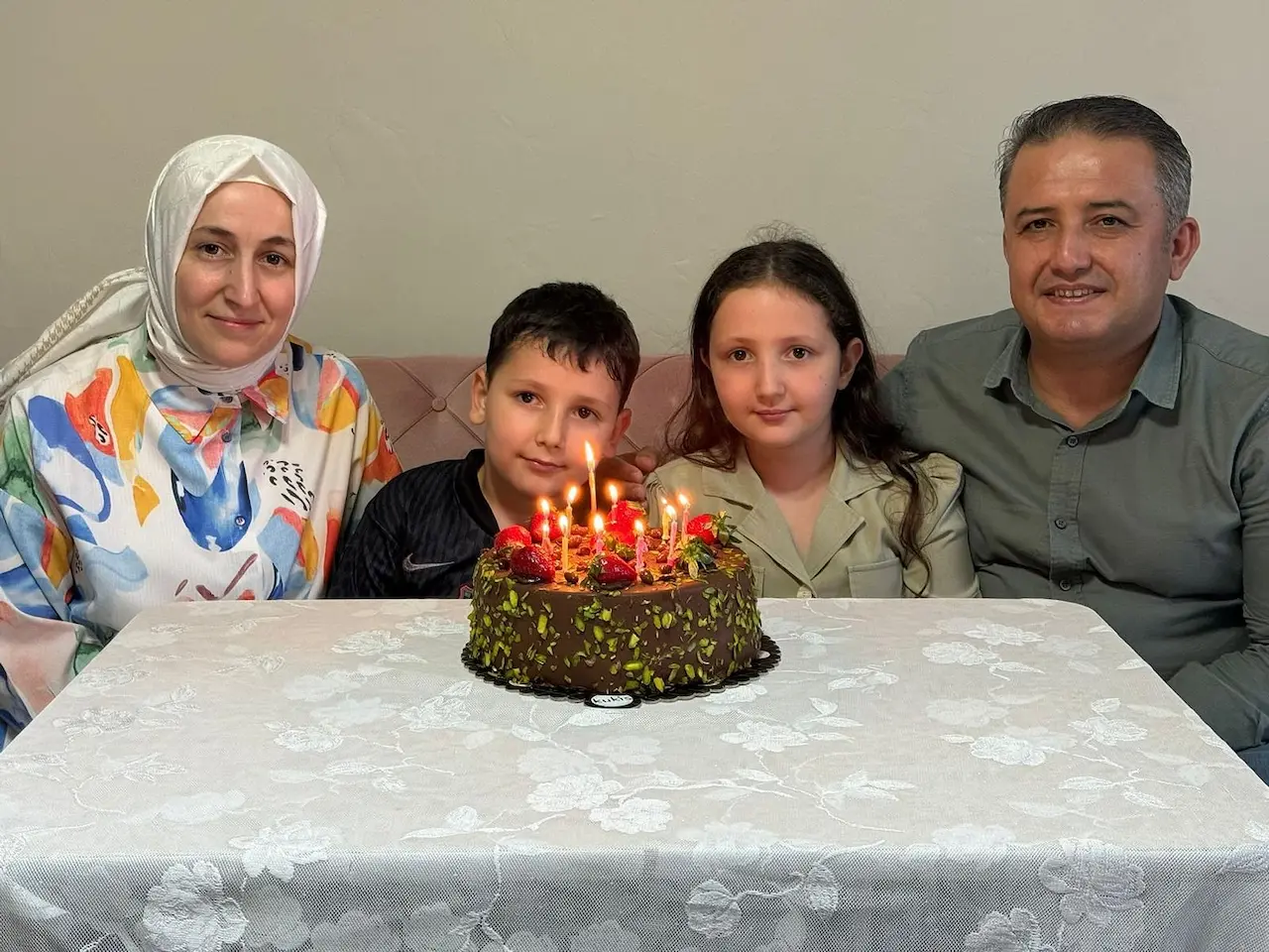 Aile Isa Mesih Şahin