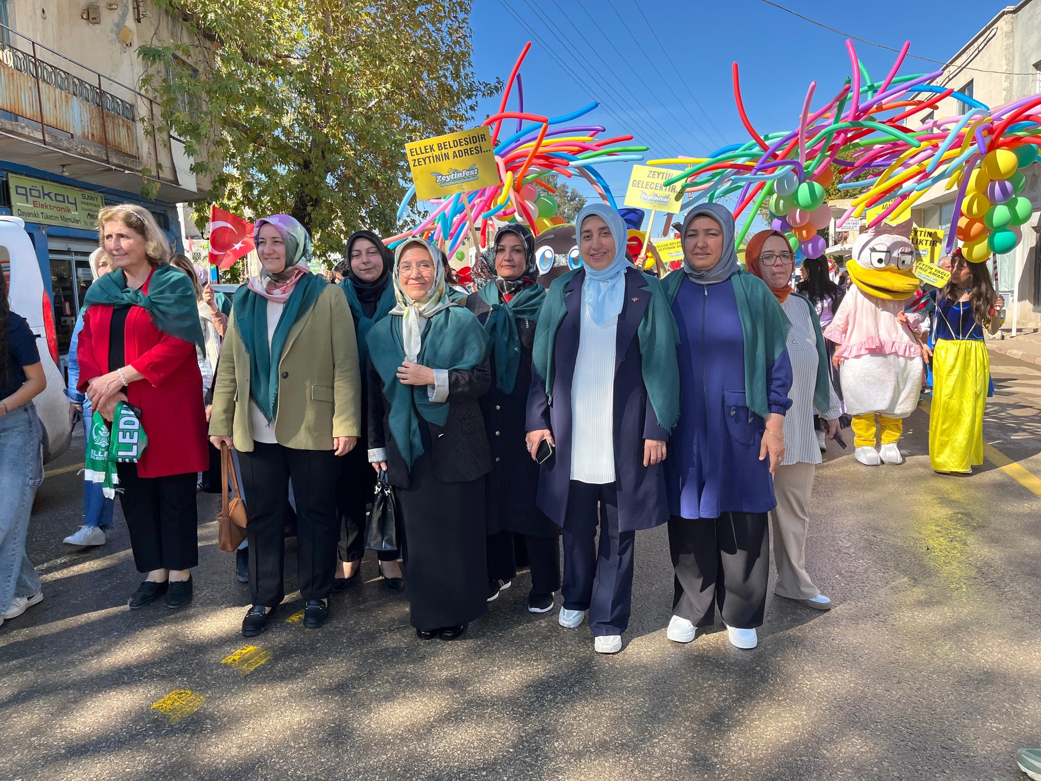 Ak Parti Düziçi Kadın Kolları, Ellek Zeytinfest’te Dayanışma Mesajı Verdi (2)