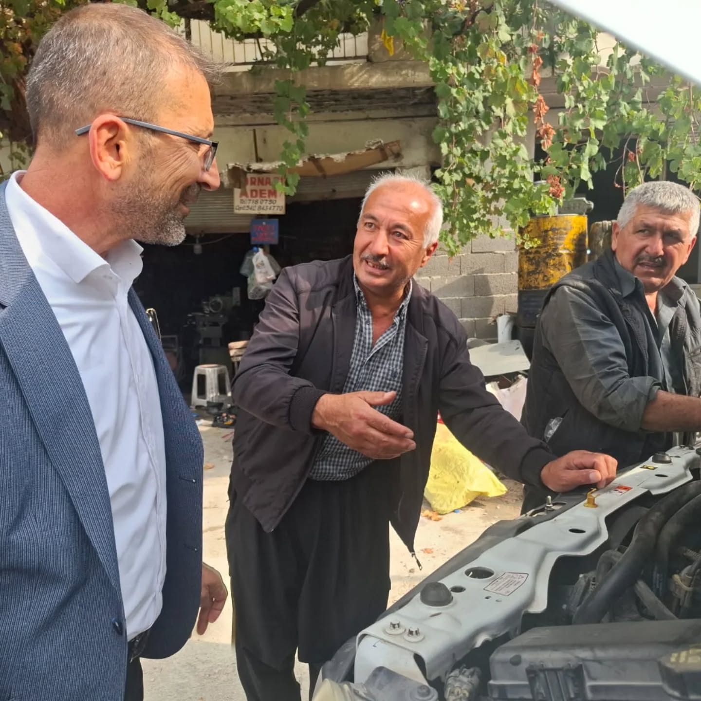 Ak Parti Kadirli İlçe Başkanı Hakan Örtlek’ten Esnaf Ziyareti (13)