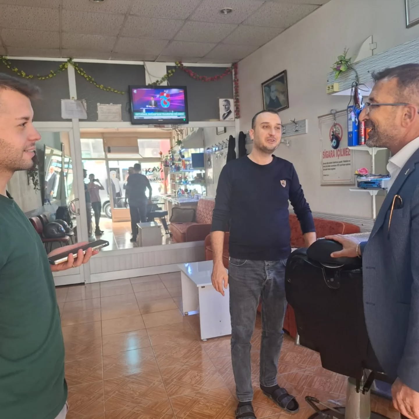 Ak Parti Kadirli İlçe Başkanı Hakan Örtlek’ten Esnaf Ziyareti (4)