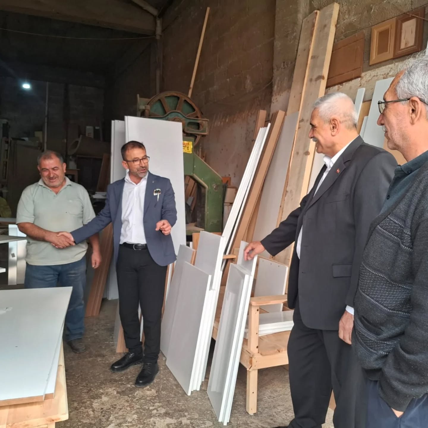 Ak Parti Kadirli İlçe Başkanı Hakan Örtlek’ten Esnaf Ziyareti (8)