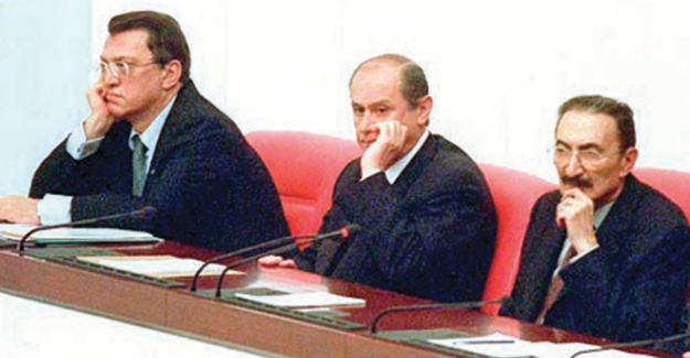 Anasol D Hukumetini Deviren Kasette Gulen Parmagi H7828 Cb20D