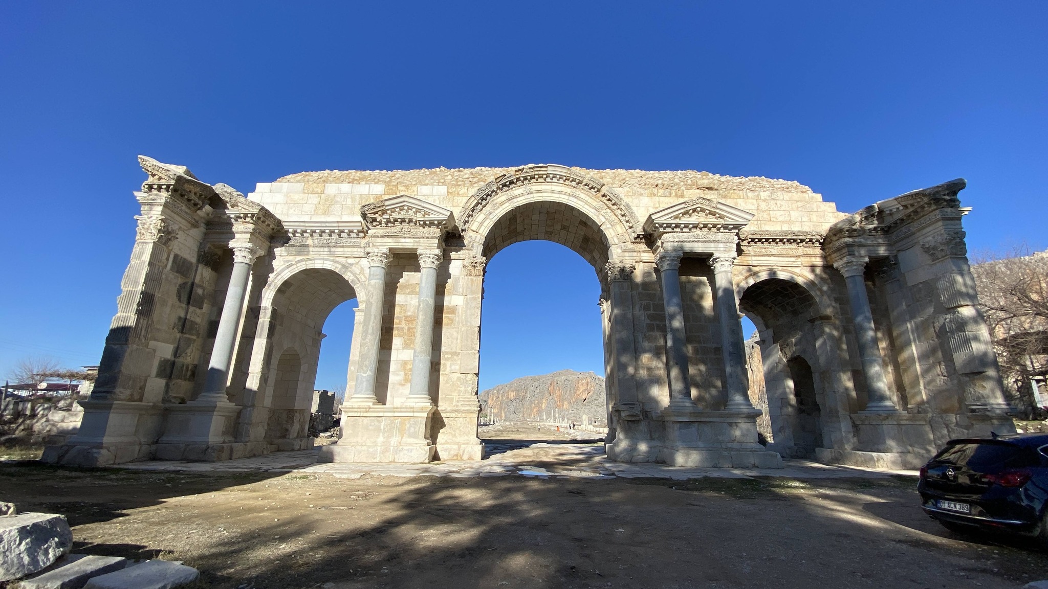 Anavarza Kalesi Çukurova’nın Tarih Hazinesi Ziyaretçilerini Bekliyor (1)