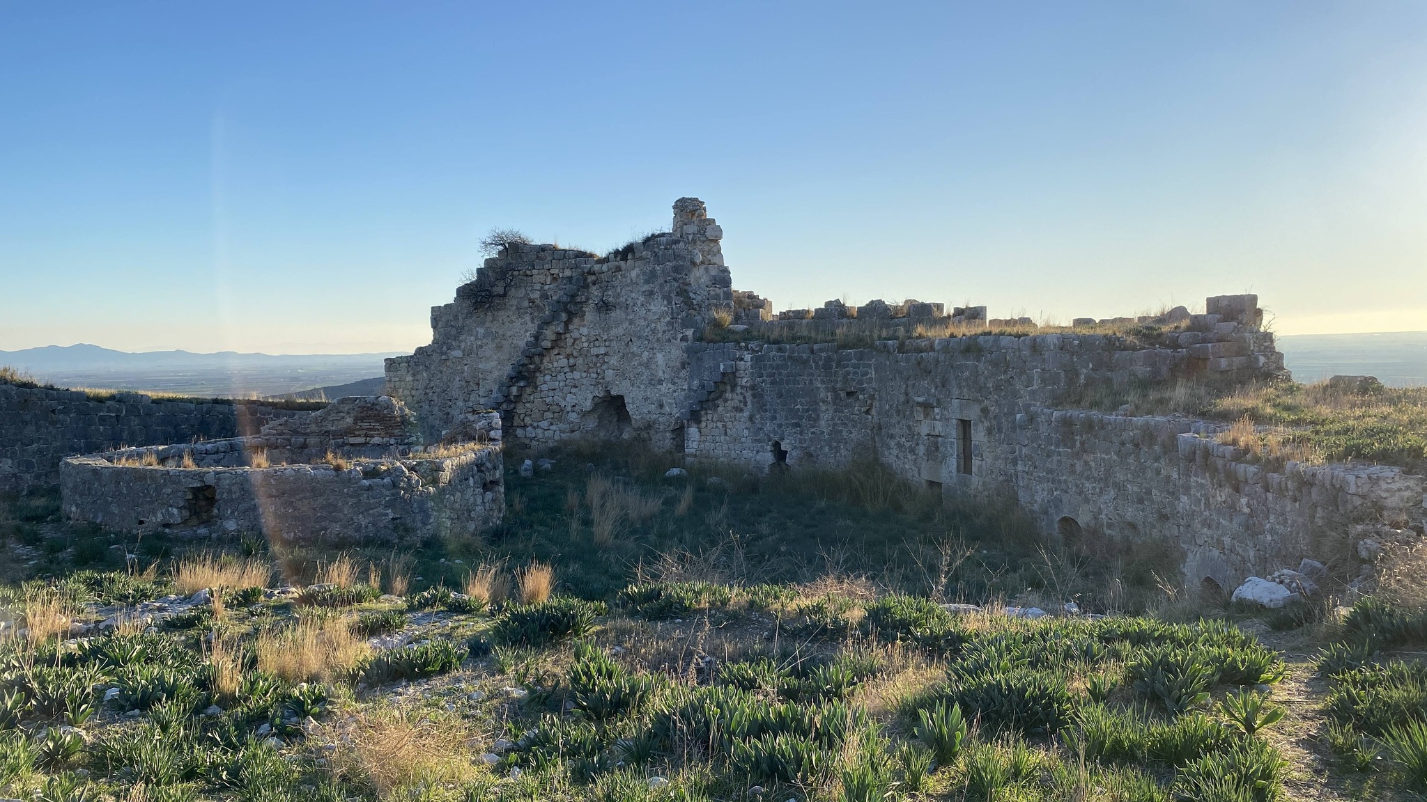 Anavarza Kalesi Çukurova’nın Tarih Hazinesi Ziyaretçilerini Bekliyor (6)