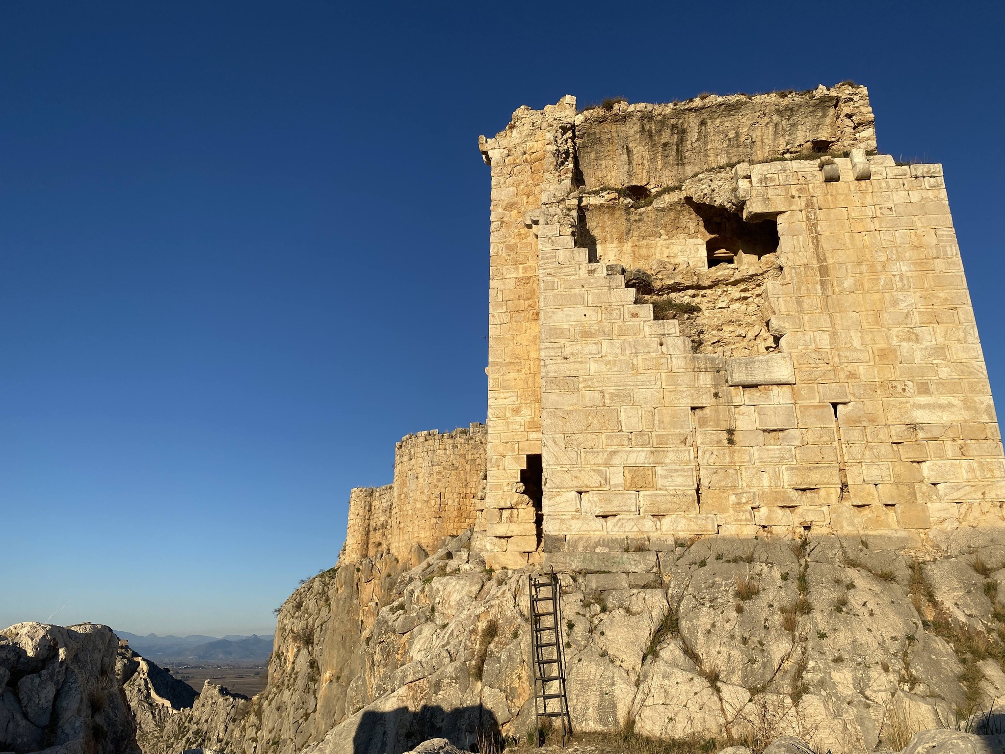 Anavarza Kalesi Çukurova’nın Tarih Hazinesi Ziyaretçilerini Bekliyor (9)