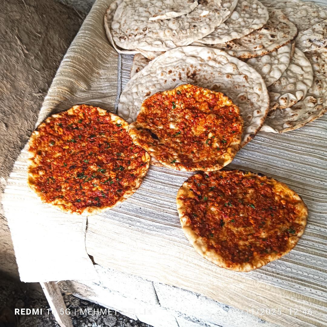 Antakya Madenboyu’nda Biberli Ekmek Geleneği Devam Ediyor4