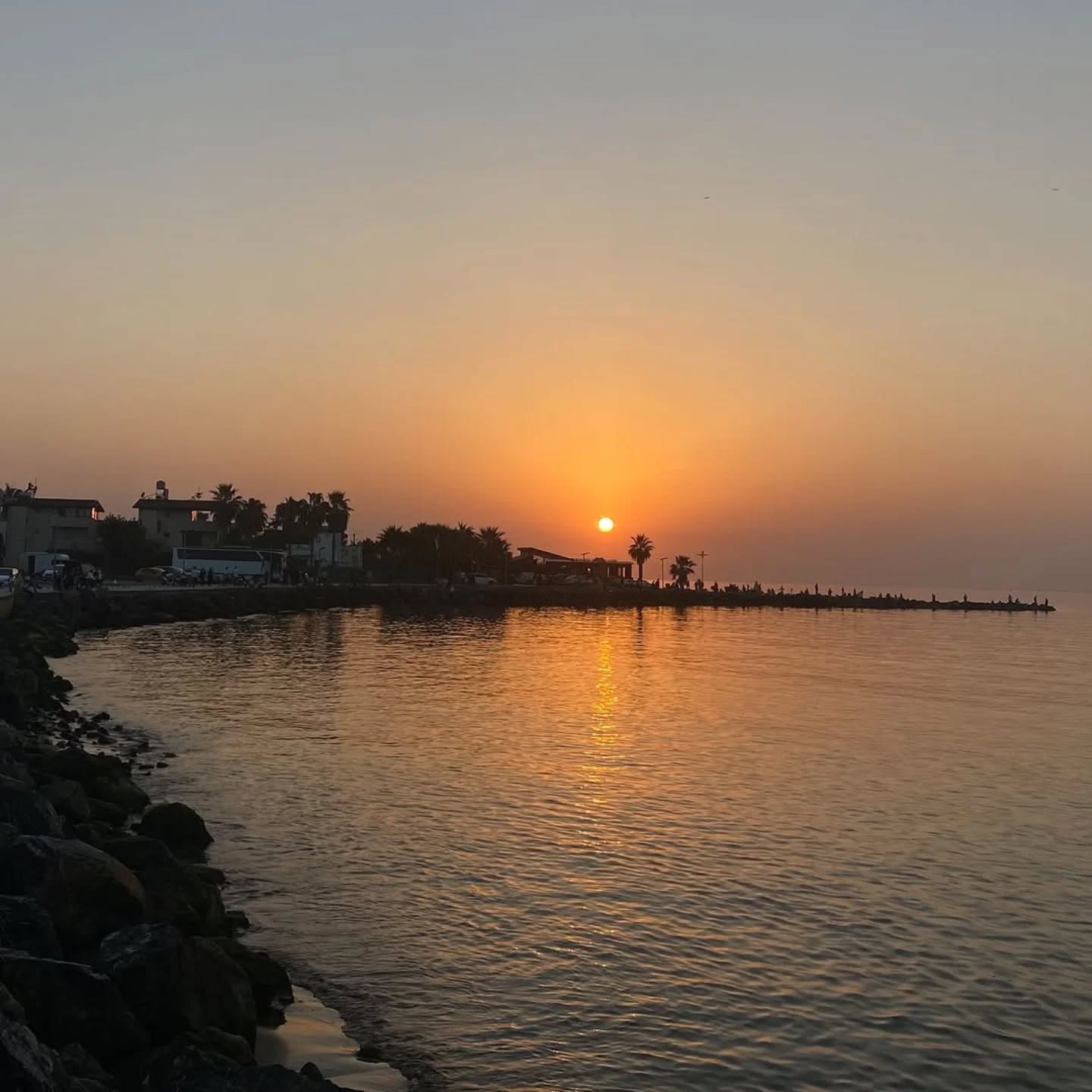 Arsuz Karaağaç Sahilinde Gün Batımı Büyülüyor2