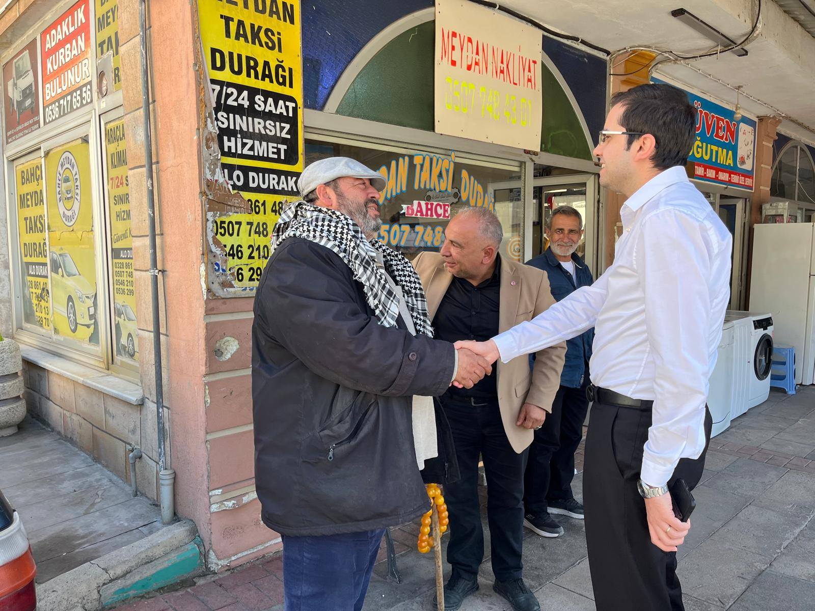 Bahçe Kaymakamı Yunus Emre Şahin Esnaf Ve Vatandaşlarla4