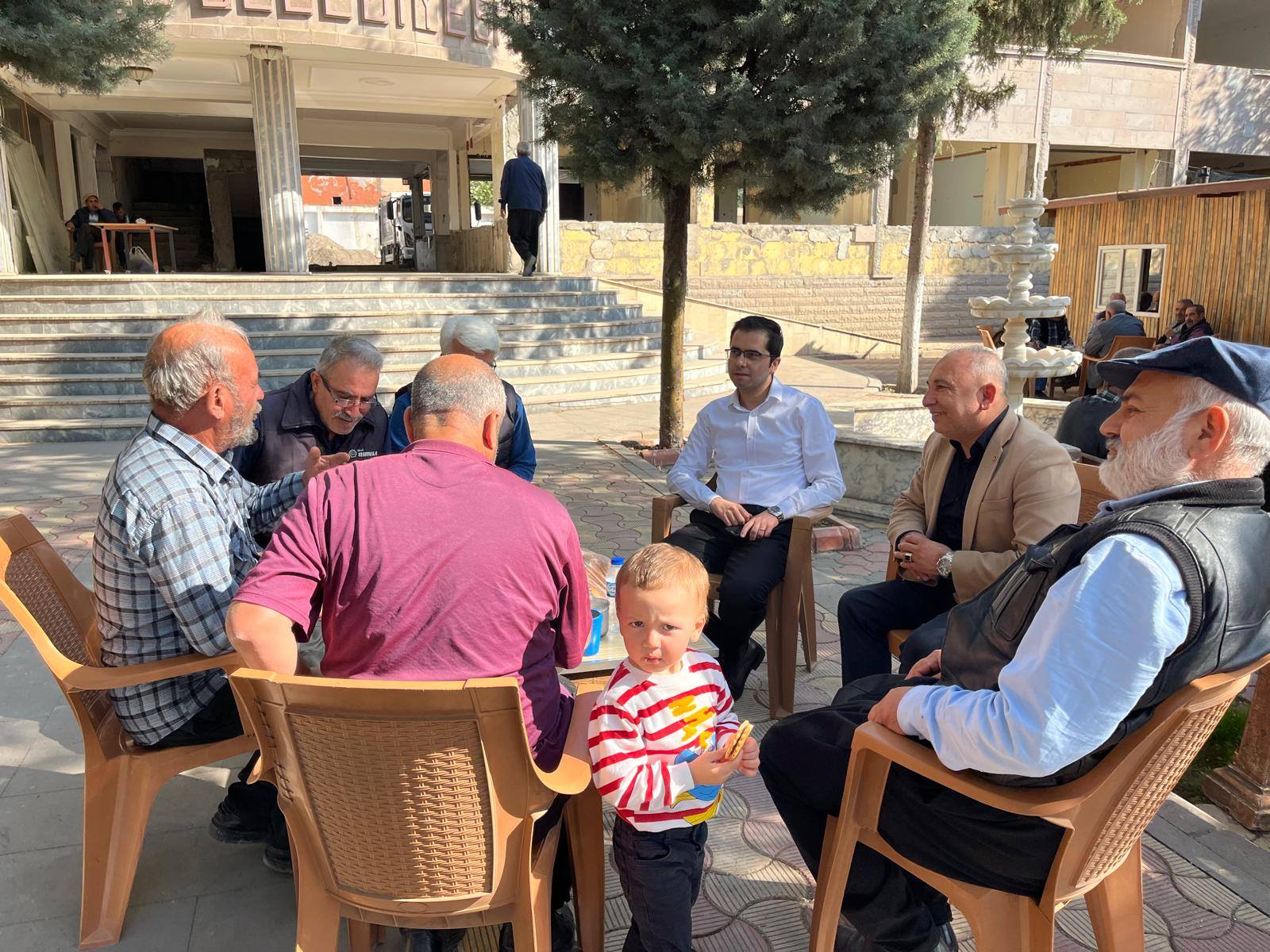 Bahçe Kaymakamı Yunus Emre Şahin Esnaf Ve Vatandaşlarla6