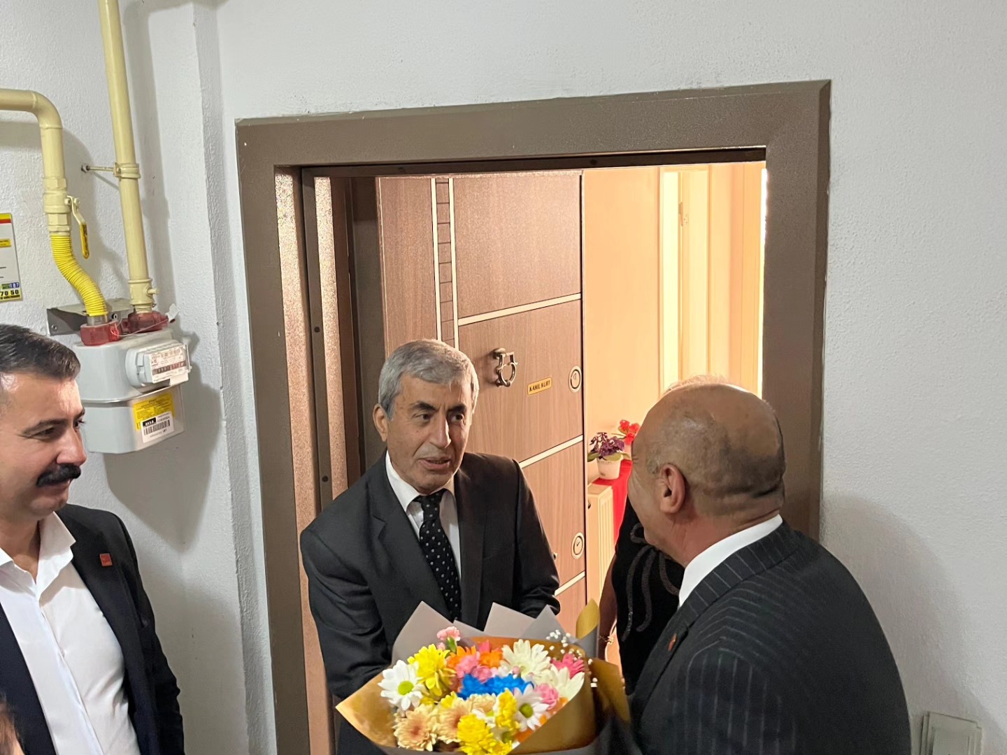 Chp Kadirli İlçe Başkanı Enver Eker’den Öğretmen Ziyareti (2)