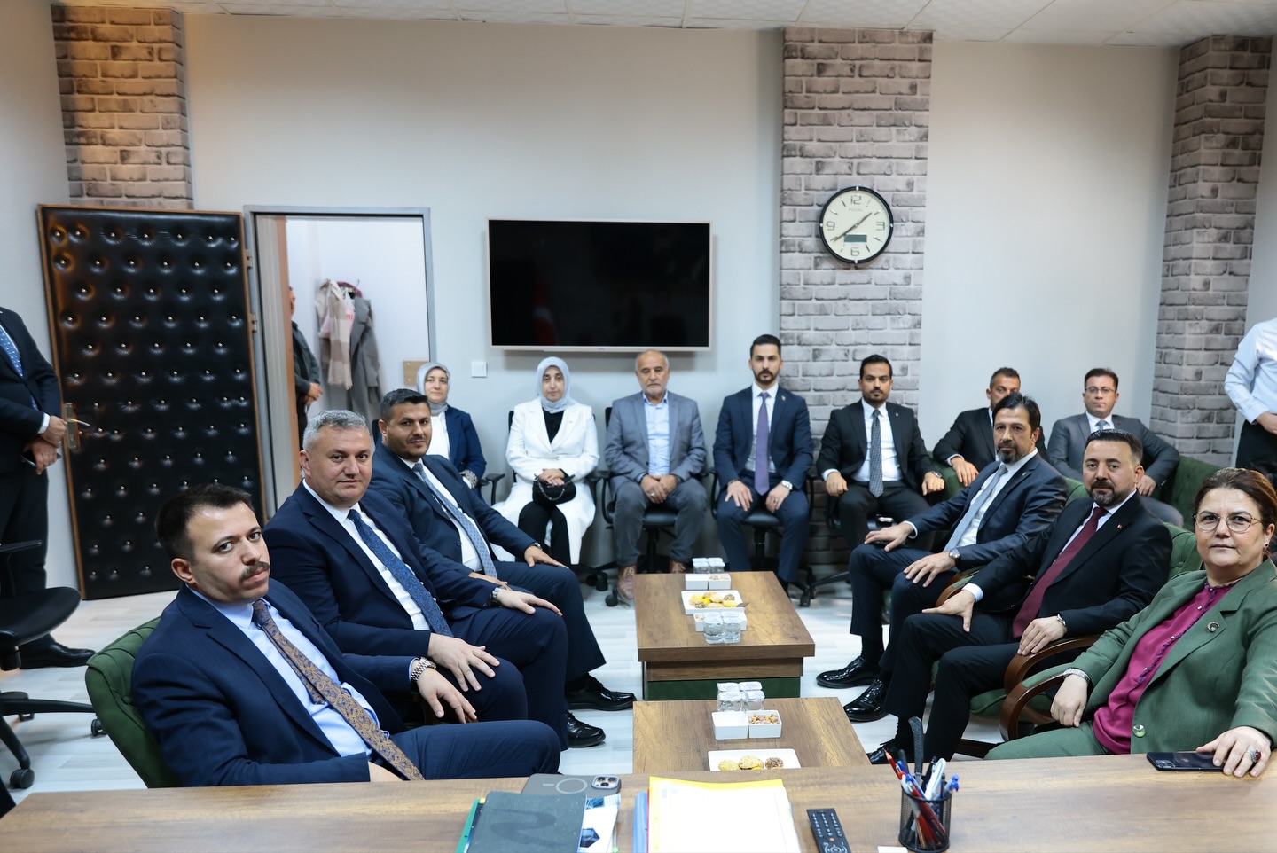 Derya Yanık Ve Ak Parti Heyeti Düziçi’nde Ziyaretlerde Bulundu (16)