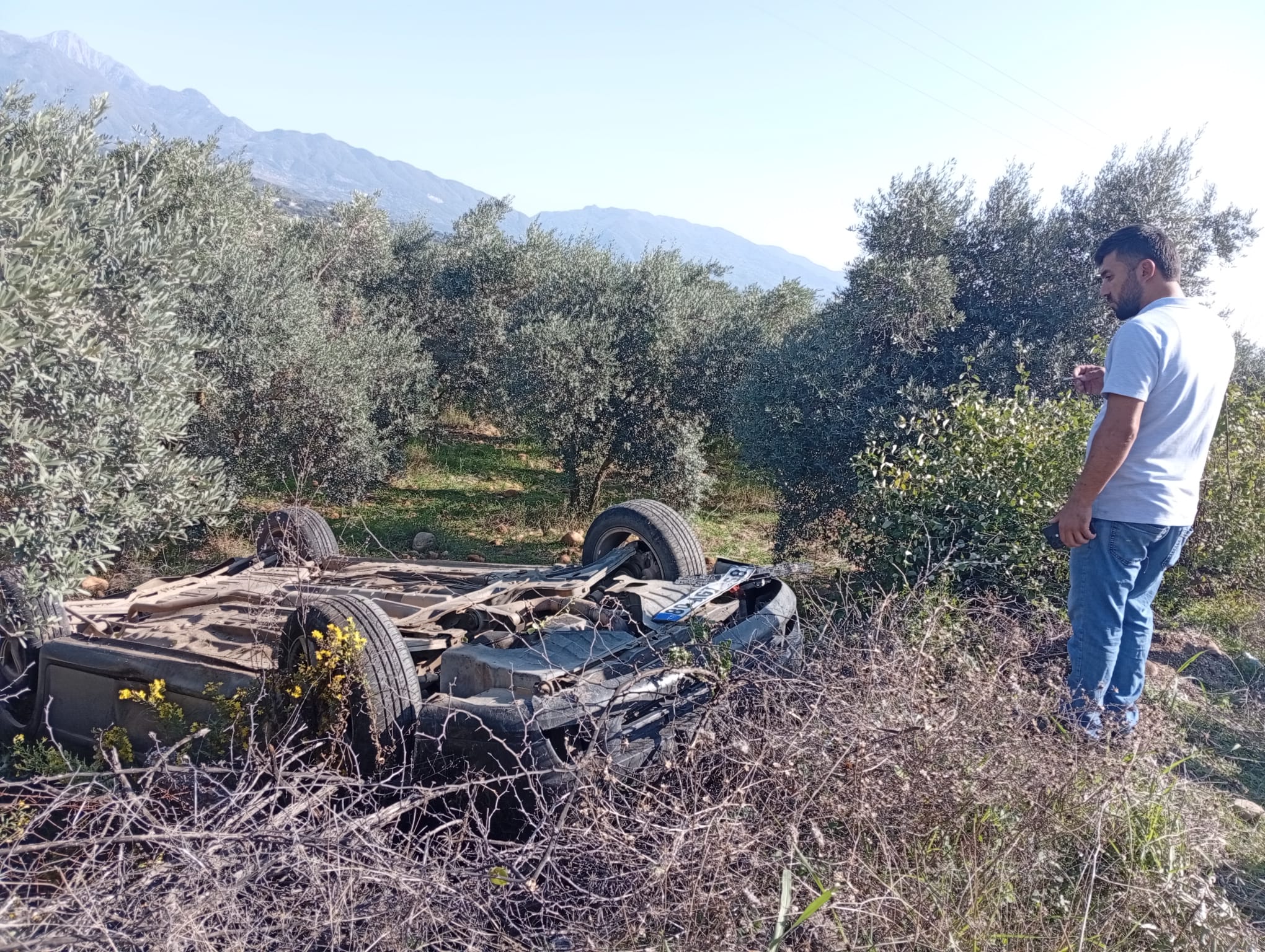 Düziçi’nde Kadın Sürücü Kaza Yaptı İtfaiye Kurtardı (3)