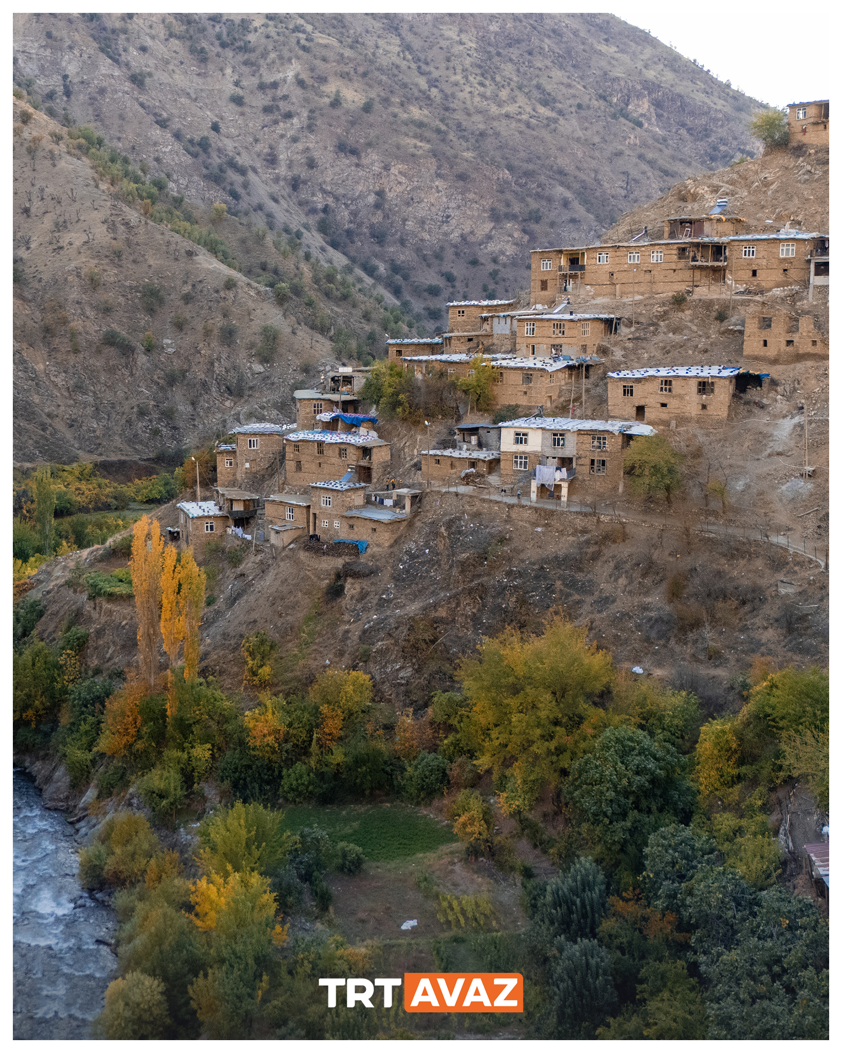 Hizan Uzuntaş Köyü Sonbahar Renkleriyle Büyülüyor4