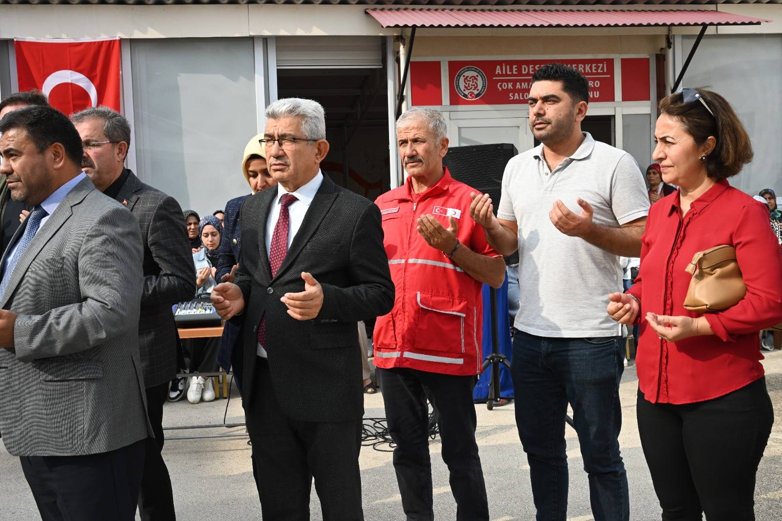 Kadirli’de Adem Ve Halk Eğitim Merkezi’nden Gazze’ye Destek Kermesi (1)