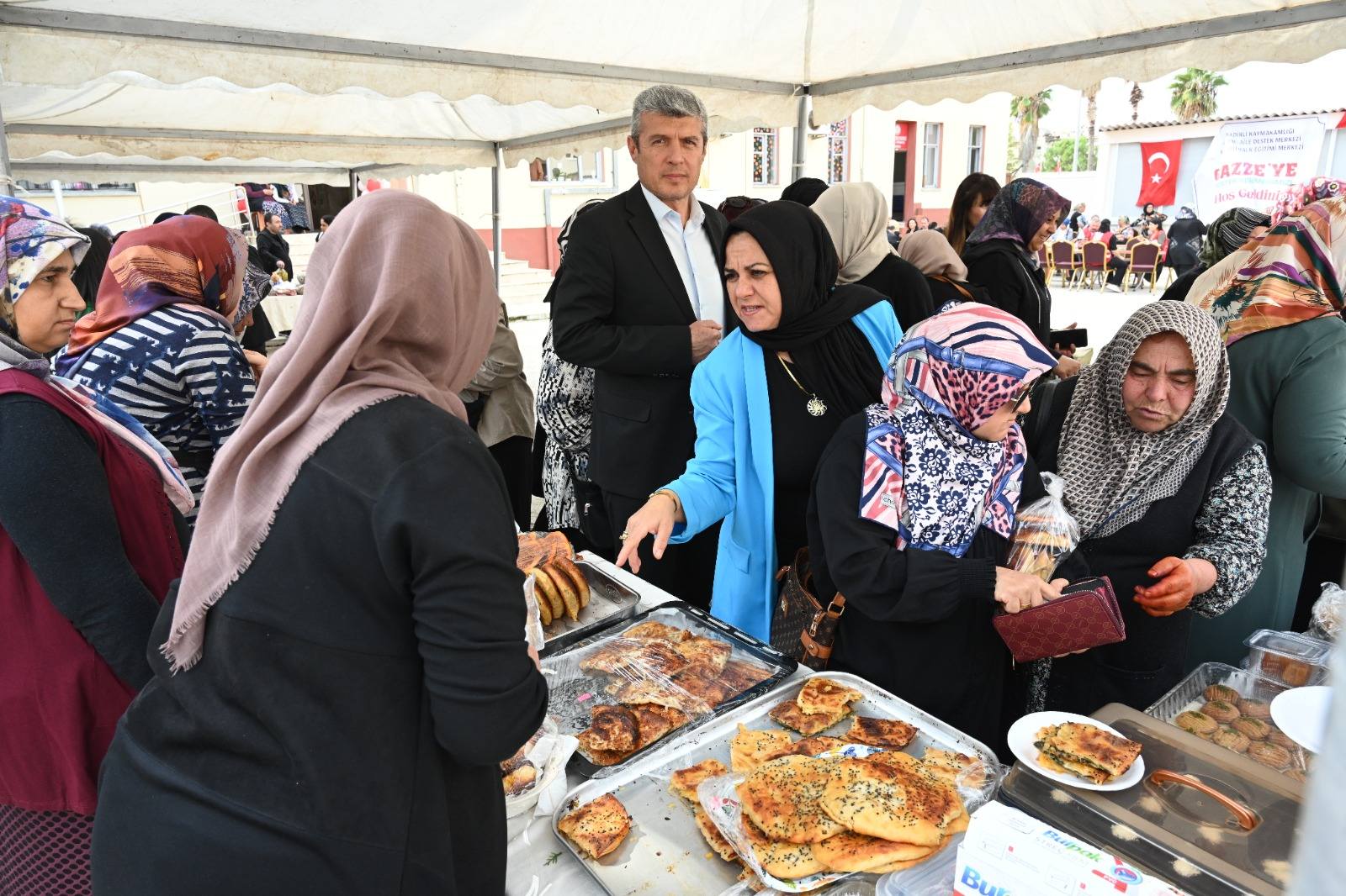 Kadirli’de Adem Ve Halk Eğitim Merkezi’nden Gazze’ye Destek Kermesi (4)