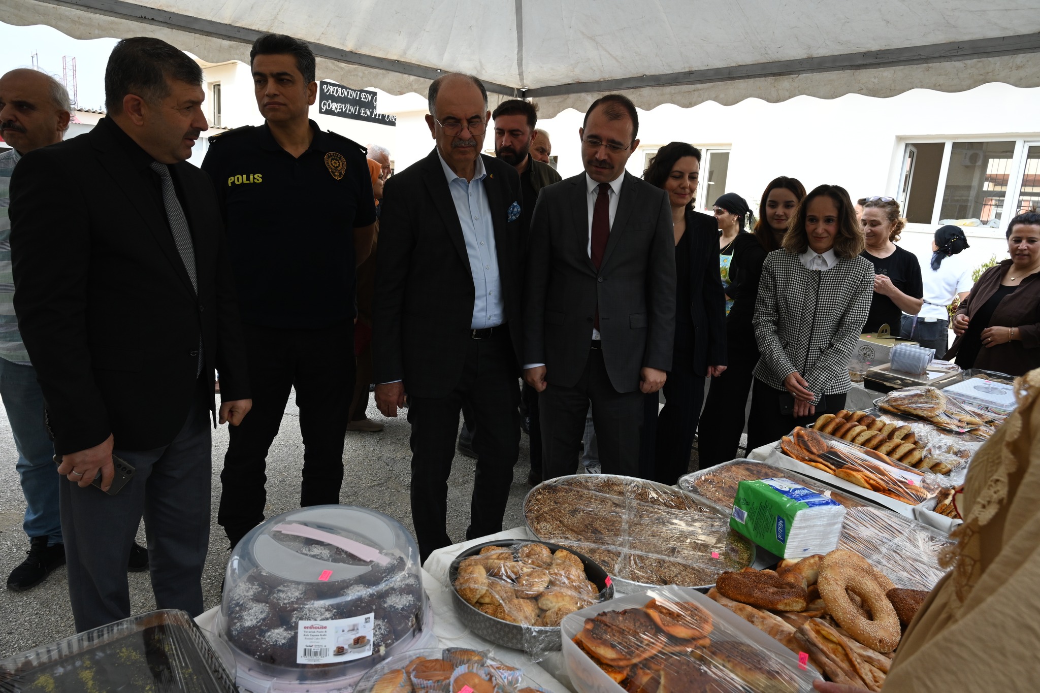 Kadirli’de Anlamlı Dayanışma Gazze’ye Destek Kermesi2