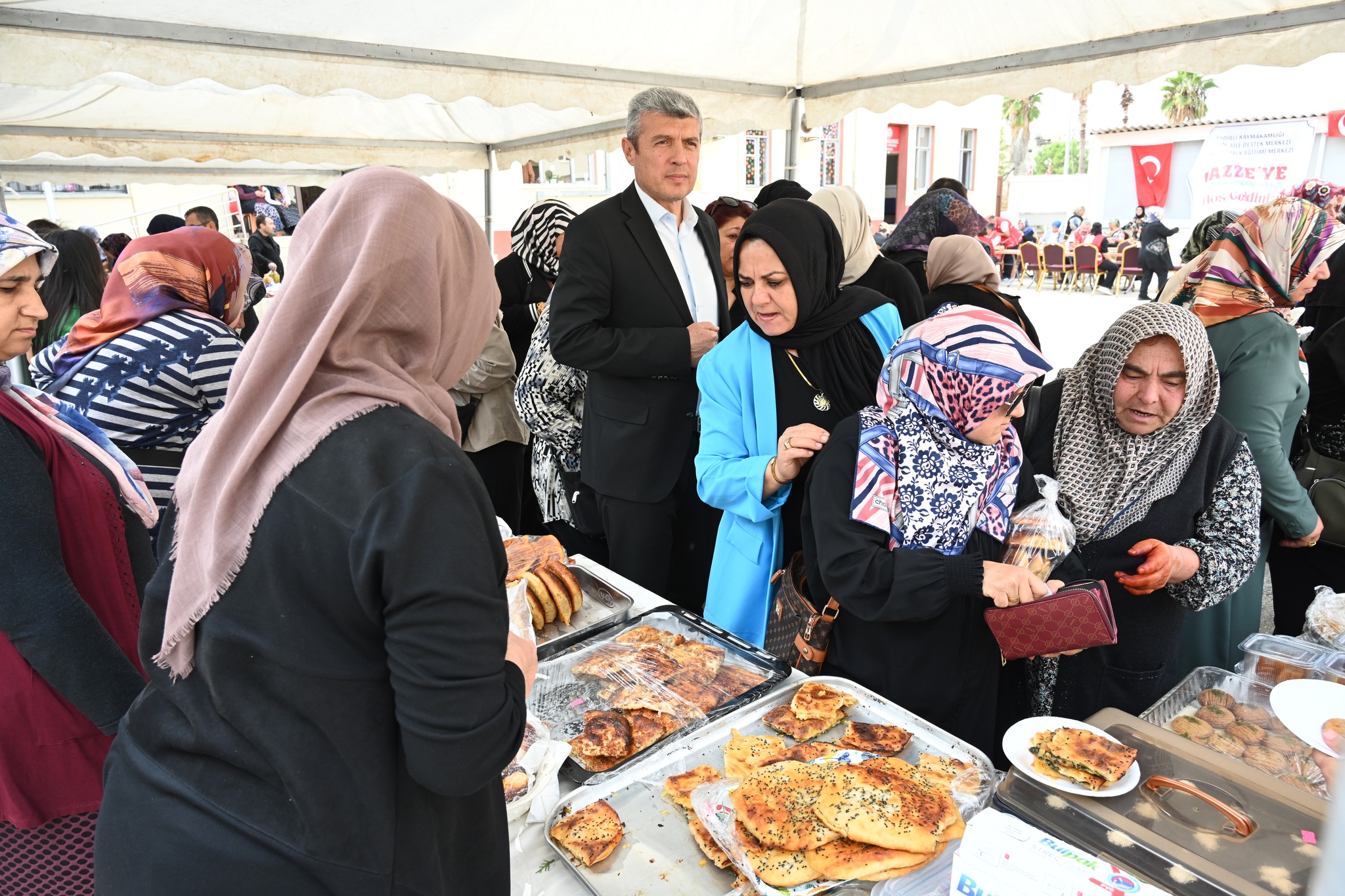 Kadirli’de Anlamlı Dayanışma Gazze’ye Destek Kermesi3