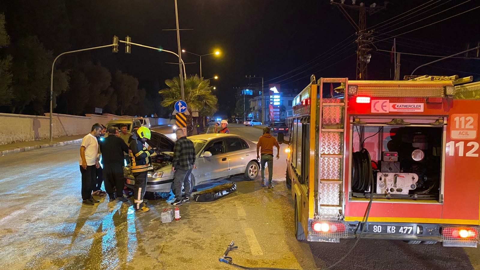 Kadirli’de Araç Alev Aldı (3)