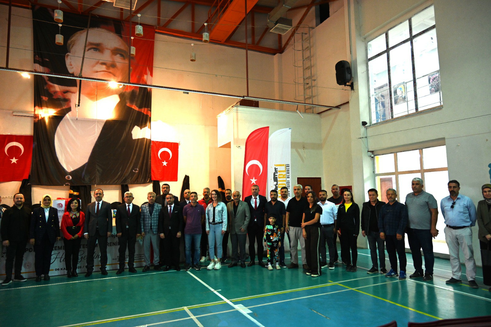 Kadirli’de “Engel Tanımayan Aileler”E Spor Desteği (1)