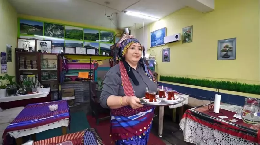 Memleketinde Yayla Çay Ocağı Açan Kadın Girişimci İlgi Çekti3