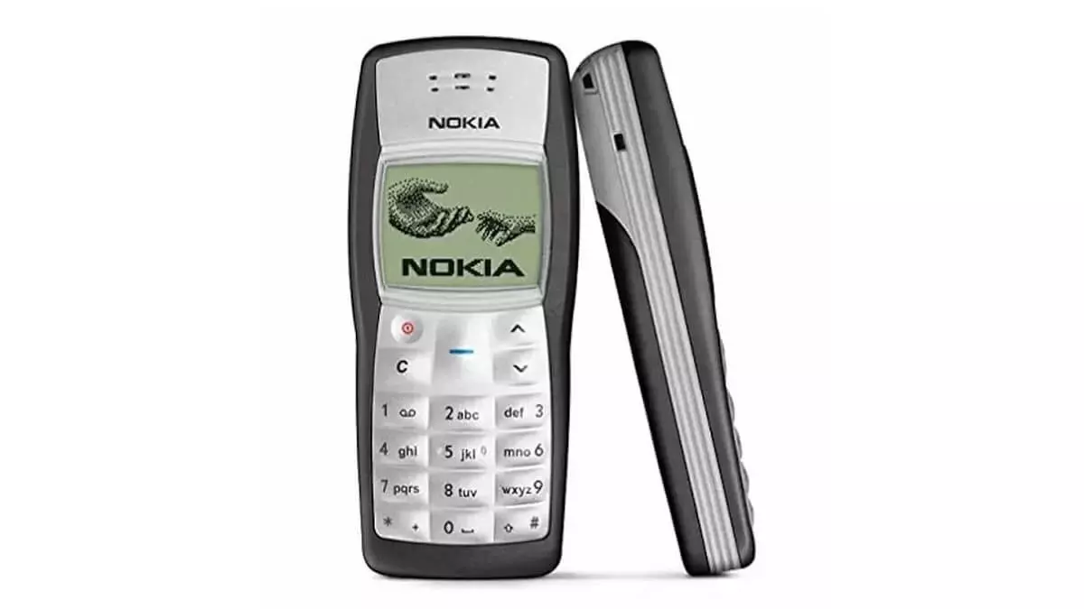 Nokia 1100 (5)
