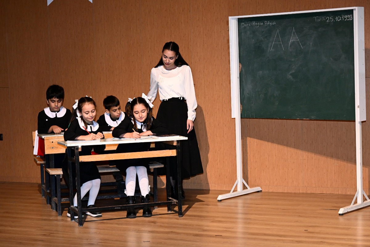 Osmaniye’de 24 Kasım Öğretmenler Günü Coşkuyla Kutlandı (7)