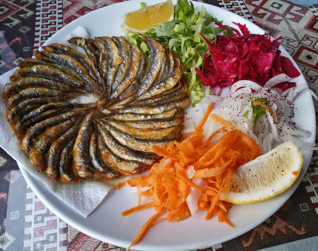 Osmaniyeliler Hamsi Tava Tarifinde Mısır Ununu Tercih Ediyor6