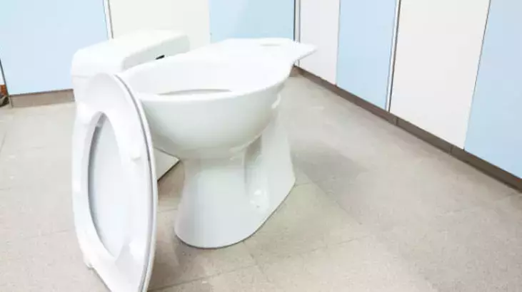 Osmaniyeliler İçin Klozet Kapağı Gevşemesine Pratik Çözüm2