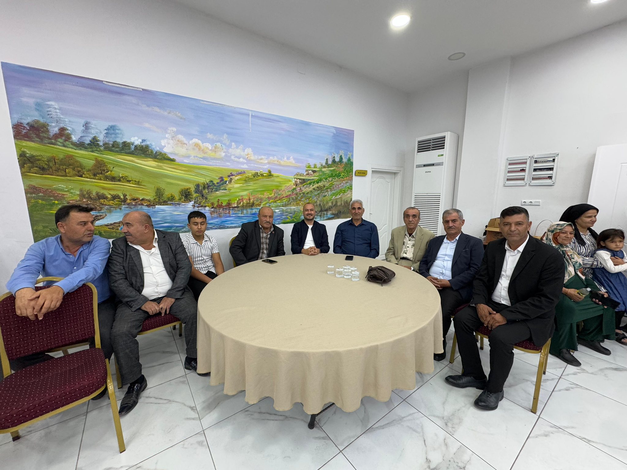 Toprakkale Başkanı Uyutmaz Nişan Törenine Katıldı2