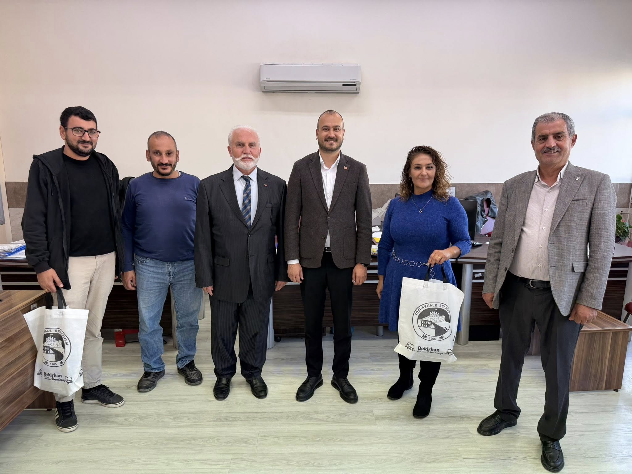 Toprakkale Belediye Başkanı Öğretmenleri Ziyaret Etti (1)